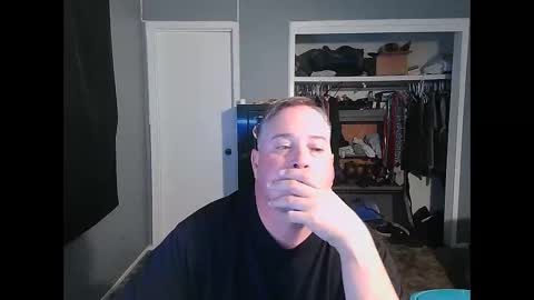 whydoidothis77 online show from November 2025 04:00:01 AM