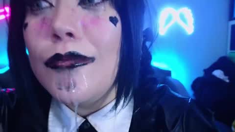 Laura  online show from December 2024 05:31:01 AM