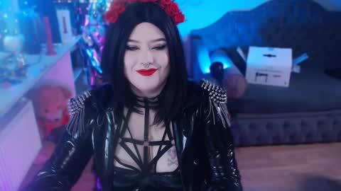 Laura  online show from January 2025 09:51:02 PM