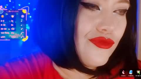 Laura  online show from September 2025 11:28:02 PM