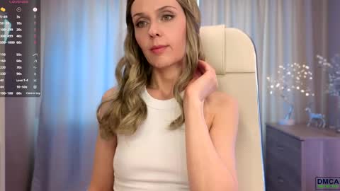 Snapshot of wild_berrrie chatting on April 2026 12:14:02 PM Alice online show from April 2026 12:14:02 PM