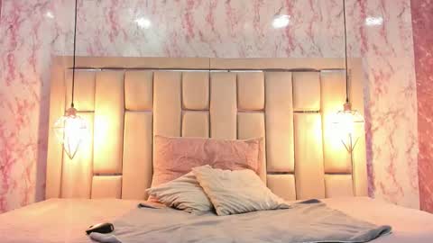 wild_firee_ online show from November 2025 08:40:02 PM