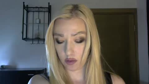 Alina online show from January 2025 11:35:01 AM