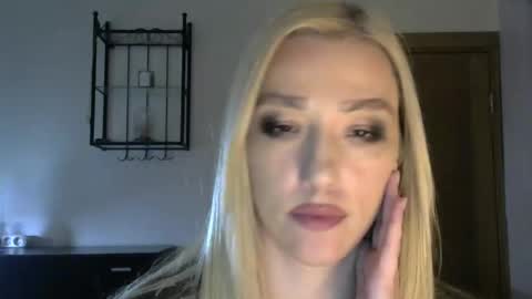 Alina online show from January 2025 11:23:02 AM