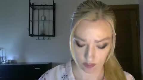 Alina online show from January 2025 11:22:01 AM