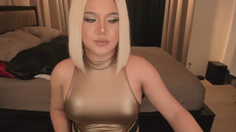 Snapshot of wildbelladonnats chatting on December 2024 05:42:02 AM BELLA online show from December 2024 05:42:02 AM