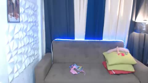 pauleen online show from October 2025 06:17:02 PM