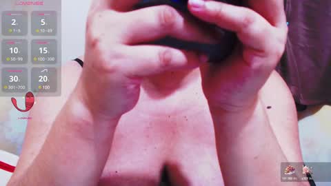 Snapshot of wildhotasianx chatting on February 2025 01:00:02 PM wildhotasianx online show from February 2025 01:00:02 PM