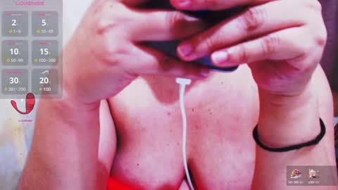 Snapshot of wildhotasianx chatting on February 2025 04:14:02 PM wildhotasianx online show from February 2025 04:14:02 PM