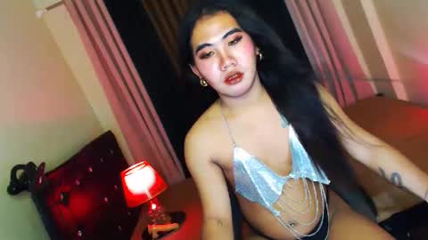 Lianelaiza online show from March 2026 06:25:01 PM