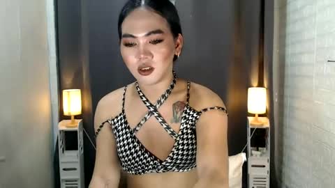 Lianelaiza online show from April 2026 11:13:01 AM