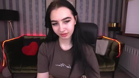 Snapshot of wildkittenx_ chatting on March 2025 05:49:01 PM Alena online show from March 2025 05:49:01 PM