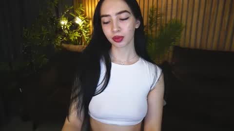 Snapshot of wildkittenx_ chatting on November 2025 06:45:01 AM Alena online show from November 2025 06:45:01 AM