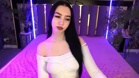 Snapshot of wildkittenx_ chatting on November 2025 06:46:01 AM Alena online show from November 2025 06:46:01 AM