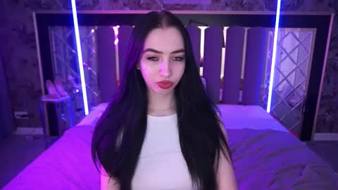 Alena online show from March 2026 06:41:02 AM