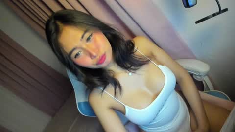 Snapshot of wildkittytrans chatting on January 2025 01:58:02 PM CHRISTINE online show from January 2025 01:58:02 PM