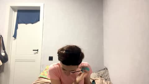 Snapshot of wildpeachh chatting on October 2025 06:21:01 PM wildpeachh online show from October 2025 06:21:01 PM