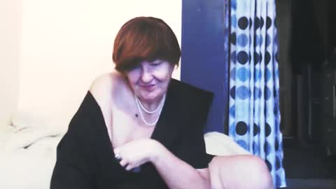 WildRedCat online show from October 2025 11:32:02 AM