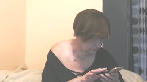 WildRedCat online show from November 2025 11:32:01 AM