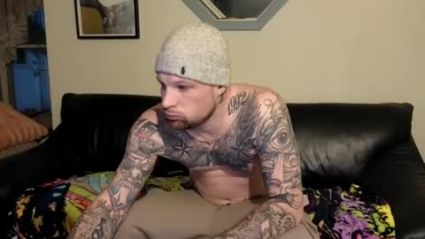 Snapshot of wildrobjr9 chatting on March 2025 02:36:02 AM RobBangz online show from March 2025 02:36:02 AM