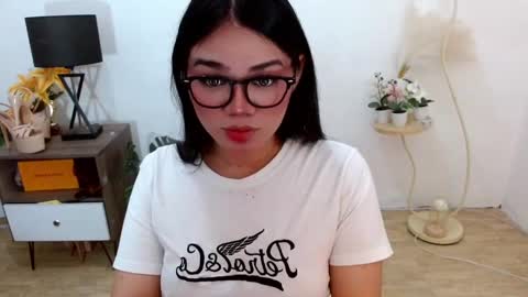 Snapshot of wildsavagelucy chatting on February 2025 08:09:02 AM Ms Lucy online show from February 2025 08:09:02 AM