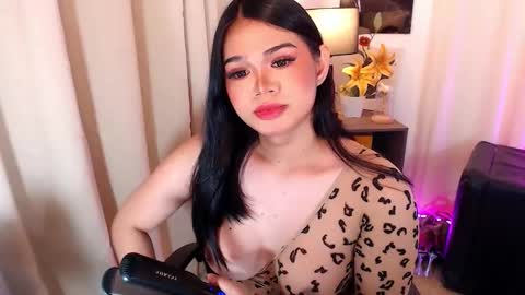 Snapshot of wildsavagelucy chatting on November 2025 01:19:01 AM Ms Lucy online show from November 2025 01:19:01 AM