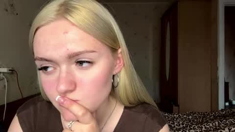 Sophia online show from April 2026 03:07:02 PM