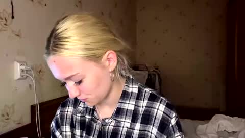 Sophia online show from May 2026 03:18:01 PM