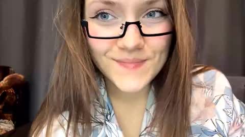 Snapshot of willetteplato chatting on February 2026 05:18:02 PM Adele online show from February 2026 05:18:02 PM