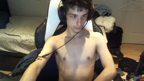 willfro_ online show from October 2025 01:39:02 AM