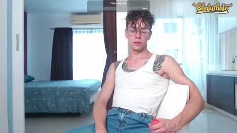 Snapshot of william_henry_a chatting on December 2024 08:41:01 AM William online show from December 2024 08:41:01 AM