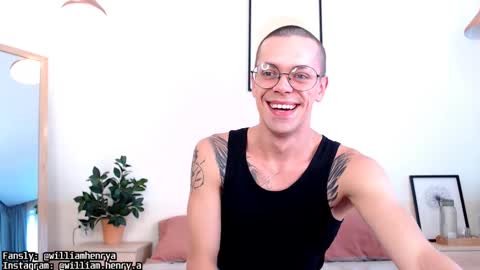 Snapshot of william_henry_a chatting on February 2025 07:01:02 AM William online show from February 2025 07:01:02 AM