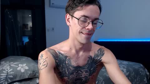 Snapshot of william_henry_a chatting on October 2025 10:24:01 AM William online show from October 2025 10:24:01 AM