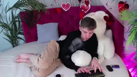 will online show from February 2025 04:40:02 AM