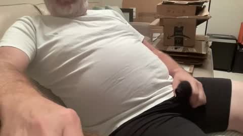 willieb777 online show from November 2025 07:57:01 PM