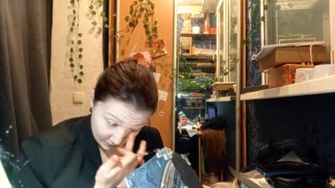 Snapshot of willodeanheitner chatting on February 2026 08:05:01 PM Phoebe online show from February 2026 08:05:01 PM