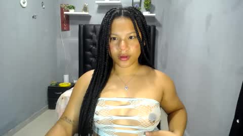 Snapshot of willowsweett chatting on July 2026 12:11:01 PM WIllow online show from July 2026 12:11:01 PM