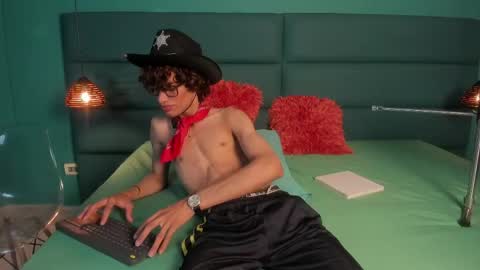 willturneer online show from May 2026 03:56:01 AM