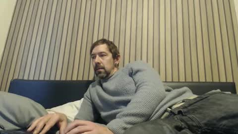 Snapshot of willybewildstone chatting on September 2025 12:28:01 PM willybewildstone online show from September 2025 12:28:01 PM