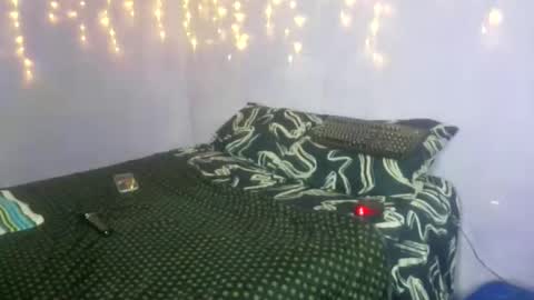 wilmaassylum online show from October 2025 05:15:01 AM