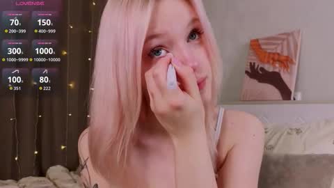 Snapshot of wilonebute chatting on February 2026 01:21:01 AM Mary online show from February 2026 01:21:01 AM