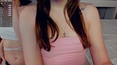 Amalia and Mia online show from January 2025 07:17:01 AM