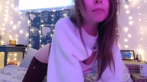 Snapshot of wingardiumleveveosa chatting on December 2024 11:46:01 PM Eevie online show from December 2024 11:46:01 PM