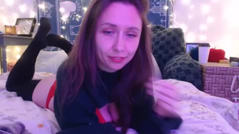 Snapshot of wingardiumleveveosa chatting on December 2024 12:13:01 AM Eevie online show from December 2024 12:13:01 AM