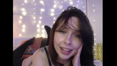 Snapshot of wingardiumleveveosa chatting on February 2025 01:46:02 AM Eevie online show from February 2025 01:46:02 AM