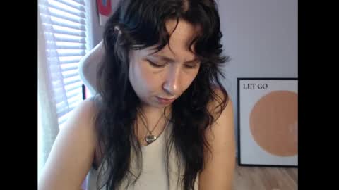 Snapshot of wingardiumleveveosa chatting on September 2025 11:52:01 PM Eevie online show from September 2025 11:52:01 PM