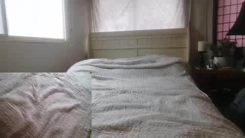 Winnie online show from March 2026 03:49:01 PM