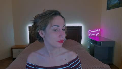 Snapshot of wise_ava chatting on March 2026 09:37:01 PM Sarah Curly online show from March 2026 09:37:01 PM