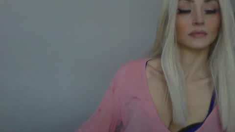 WishGoddes online show from October 2025 04:18:01 PM