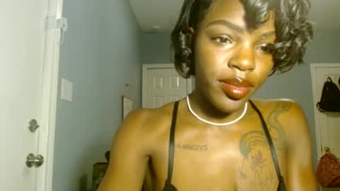 Snapshot of wishhwashy22 chatting on December 2024 07:58:02 AM Chanel online show from December 2024 07:58:02 AM